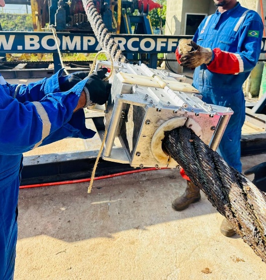 Equipamento de inspeção eletromagnética aplicado em cabo de aço